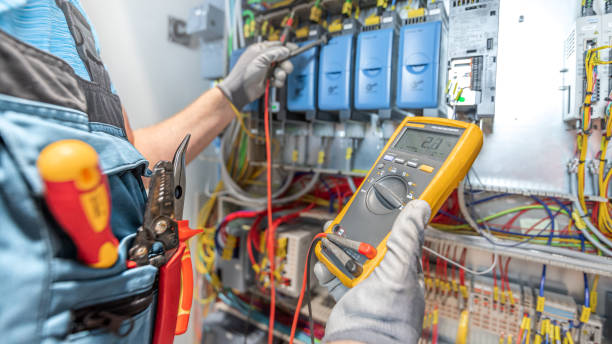 Best Affordable Emergency Electrician  in Fairview Shores, FL